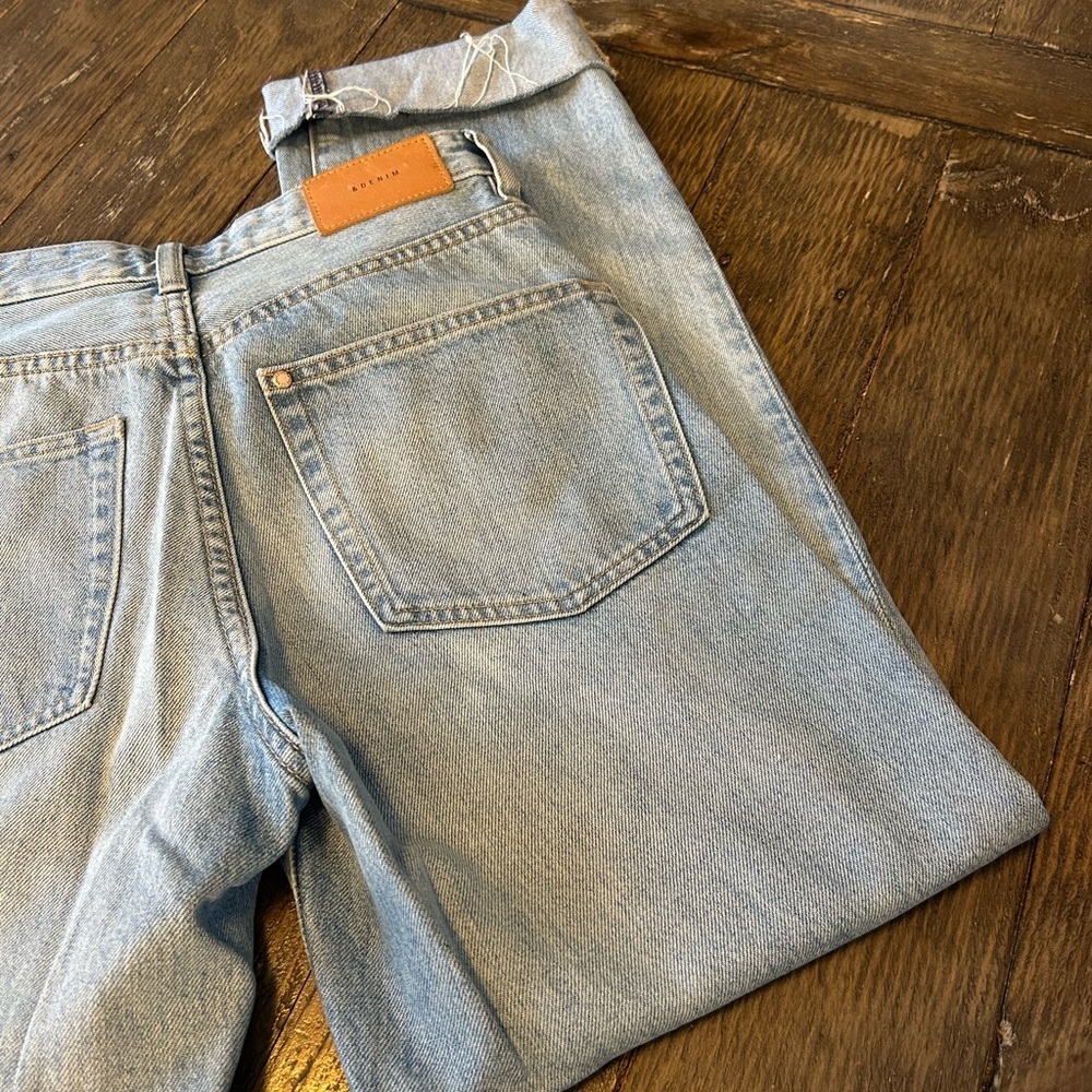 Light Denim Jeans Original Straight Fit High Waist Size 27   By H&M